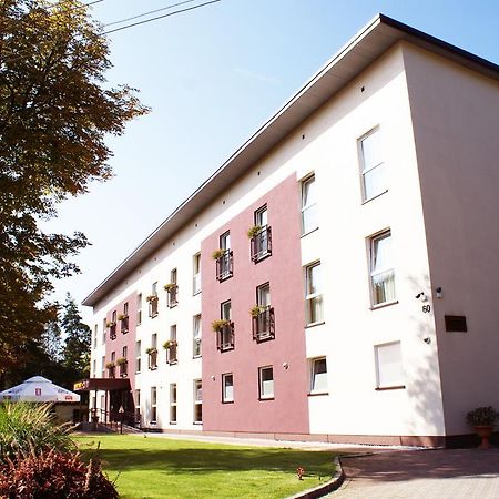 Hotel Iskra By Katowice Airport Пирзовице Экстерьер фото
